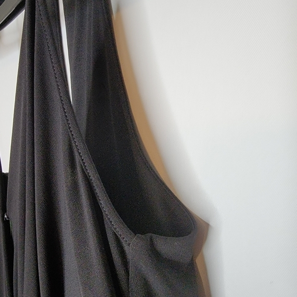 BCBGeneration Sleeveless Drape Pocket Midi Dress - Picture 10 of 12